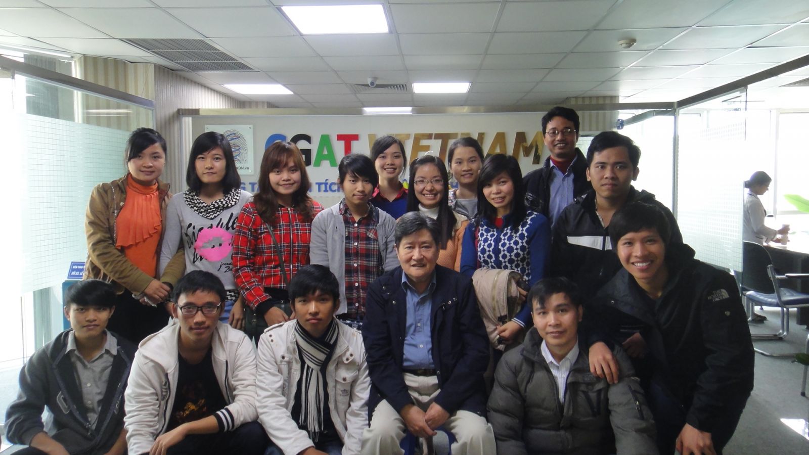 Trung tâm CGAT tiếp đoàn cử nhân Khoa Sinh học trường ĐHQG Hà Nội ngày 14.12.2013